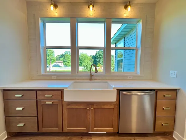 $818,000 | 10991 23rd Street Northeast, St. Michael, MN 55376