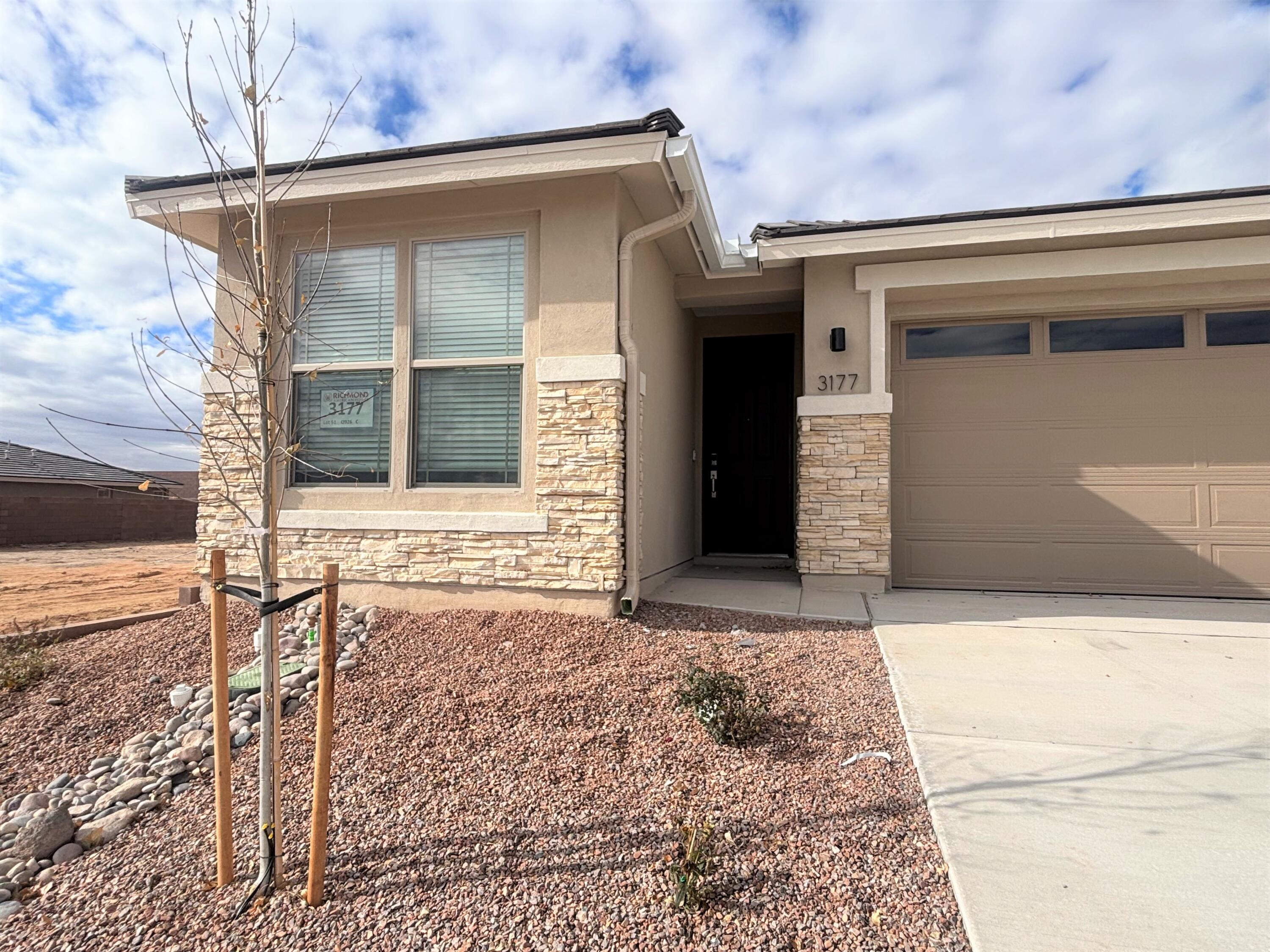 3177 Wolf Tail Loop Northeast Rio Rancho, NM 87144 - Photo 2 of 14 Gallery Image 2
