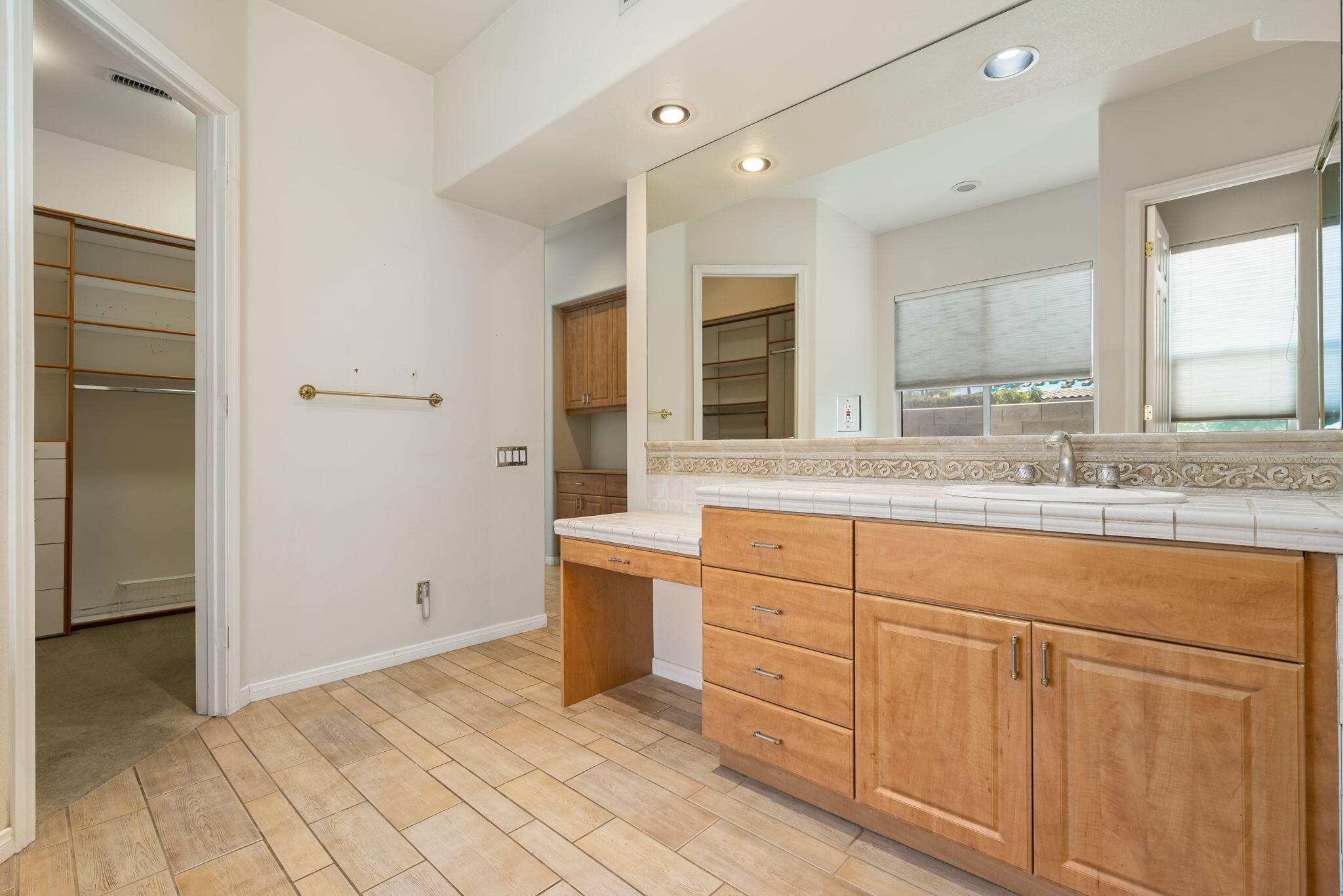 31 Sherwood Road Rancho Mirage, CA 92270 - Photo 21 of 30 Primary Bath