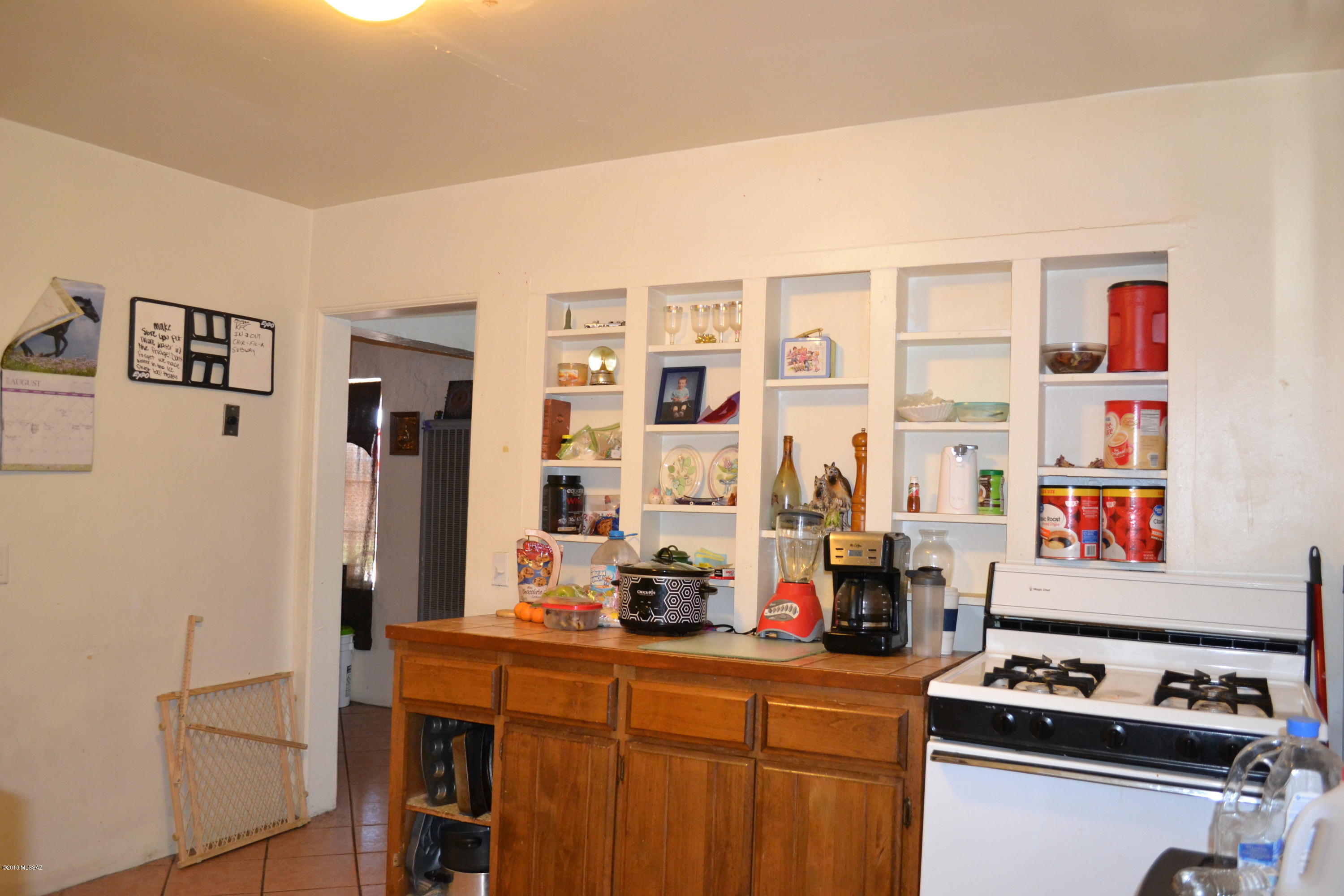 613 East Mohave Road Tucson, AZ 85705 - Photo 7 of 48