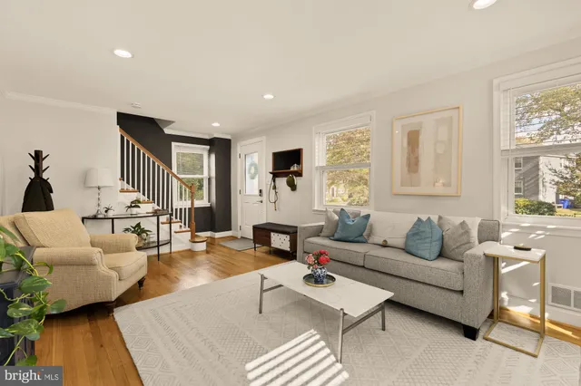 $3,250 | 11612 Galt Avenue, Silver Spring, MD 20902