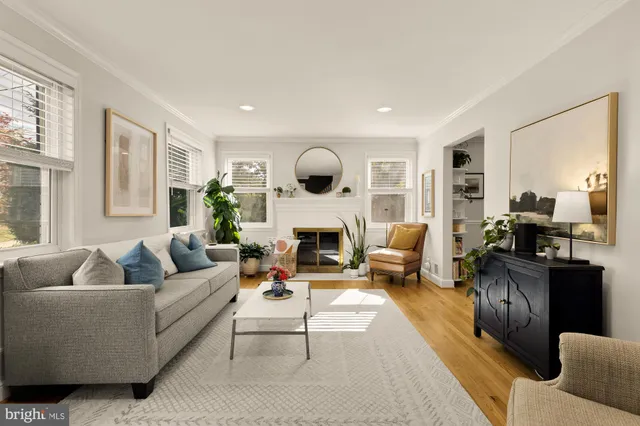 $3,250 | 11612 Galt Avenue, Silver Spring, MD 20902