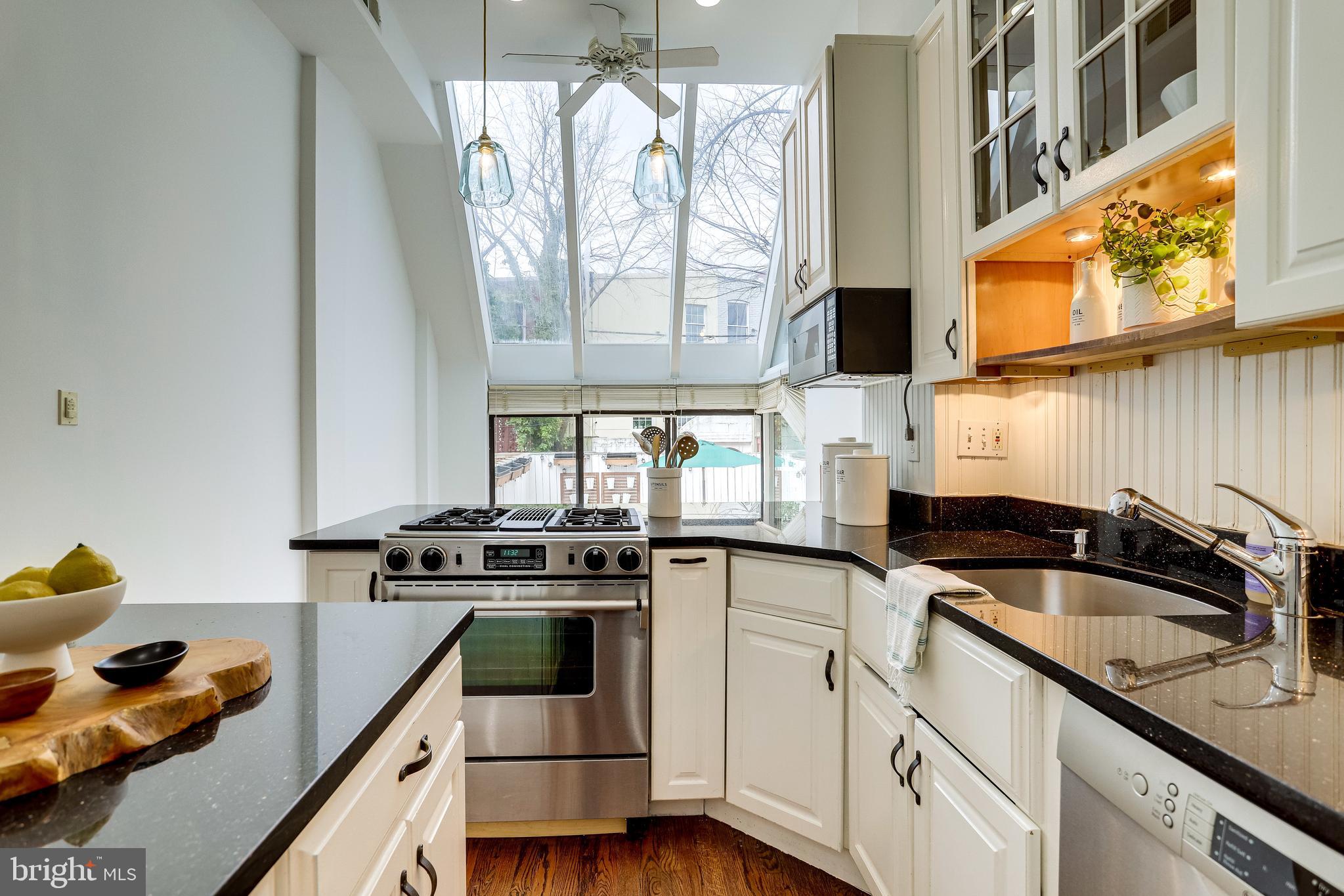 421 First Street Southeast Washington, DC 20003 - Photo 14 of 64 Almost like being outdoors w/so much natural light