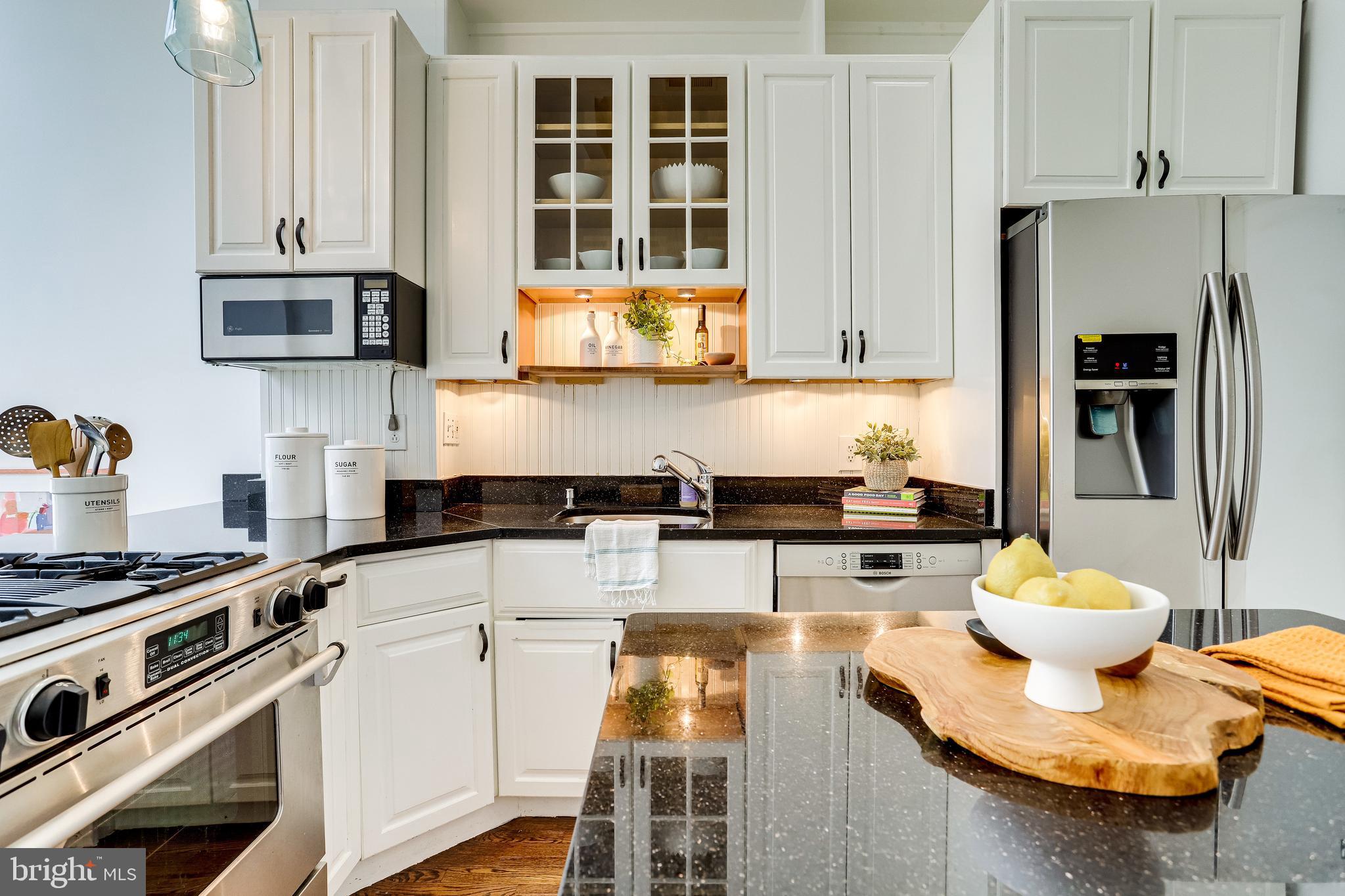 421 First Street Southeast Washington, DC 20003 - Photo 15 of 64 Stainless appliances including gas cooking
