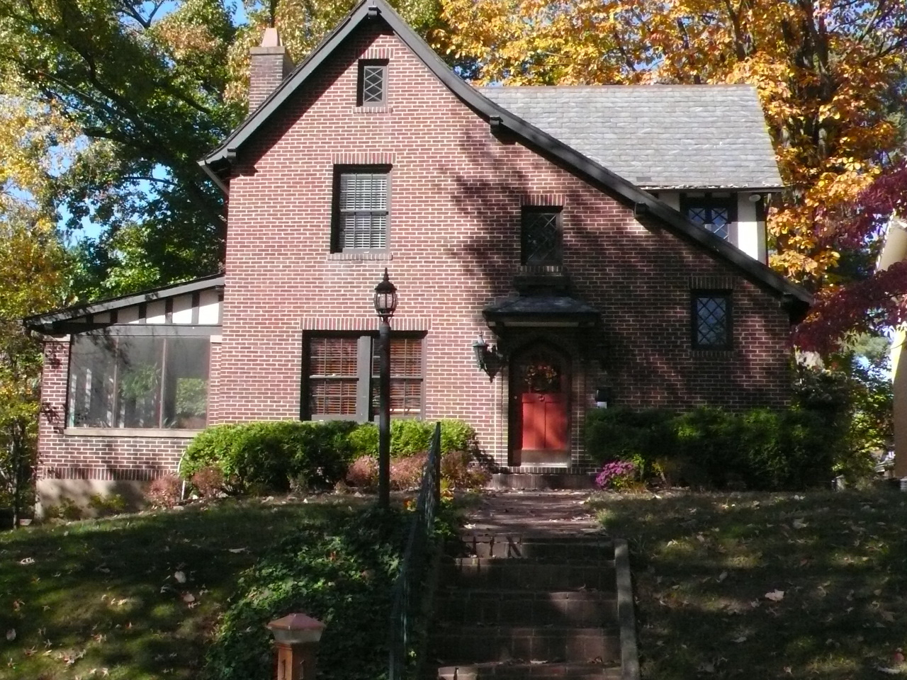 1887 Arlington Road Southwest Roanoke, VA 24015 - Photo 1 of 21 Front