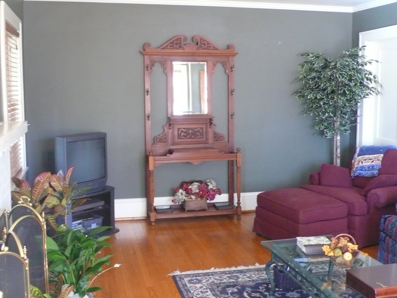 1887 Arlington Road Southwest Roanoke, VA 24015 - Photo 3 of 21 Living Room