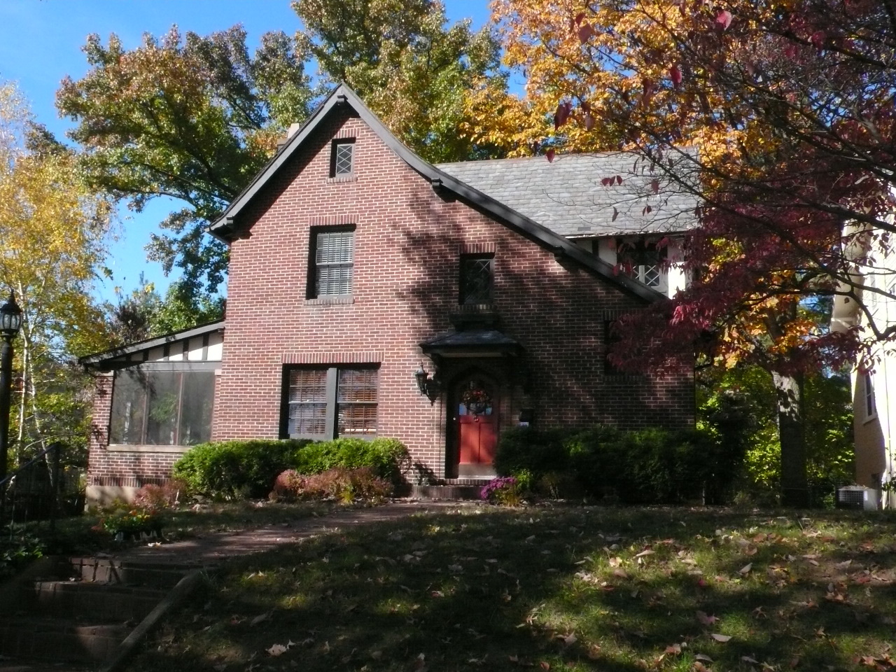 1887 Arlington Road Southwest Roanoke, VA 24015 - Photo 21 of 21 Front View