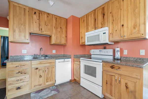 $219,900 | 106 Edison Boulevard, Silver Bay, MN 55614