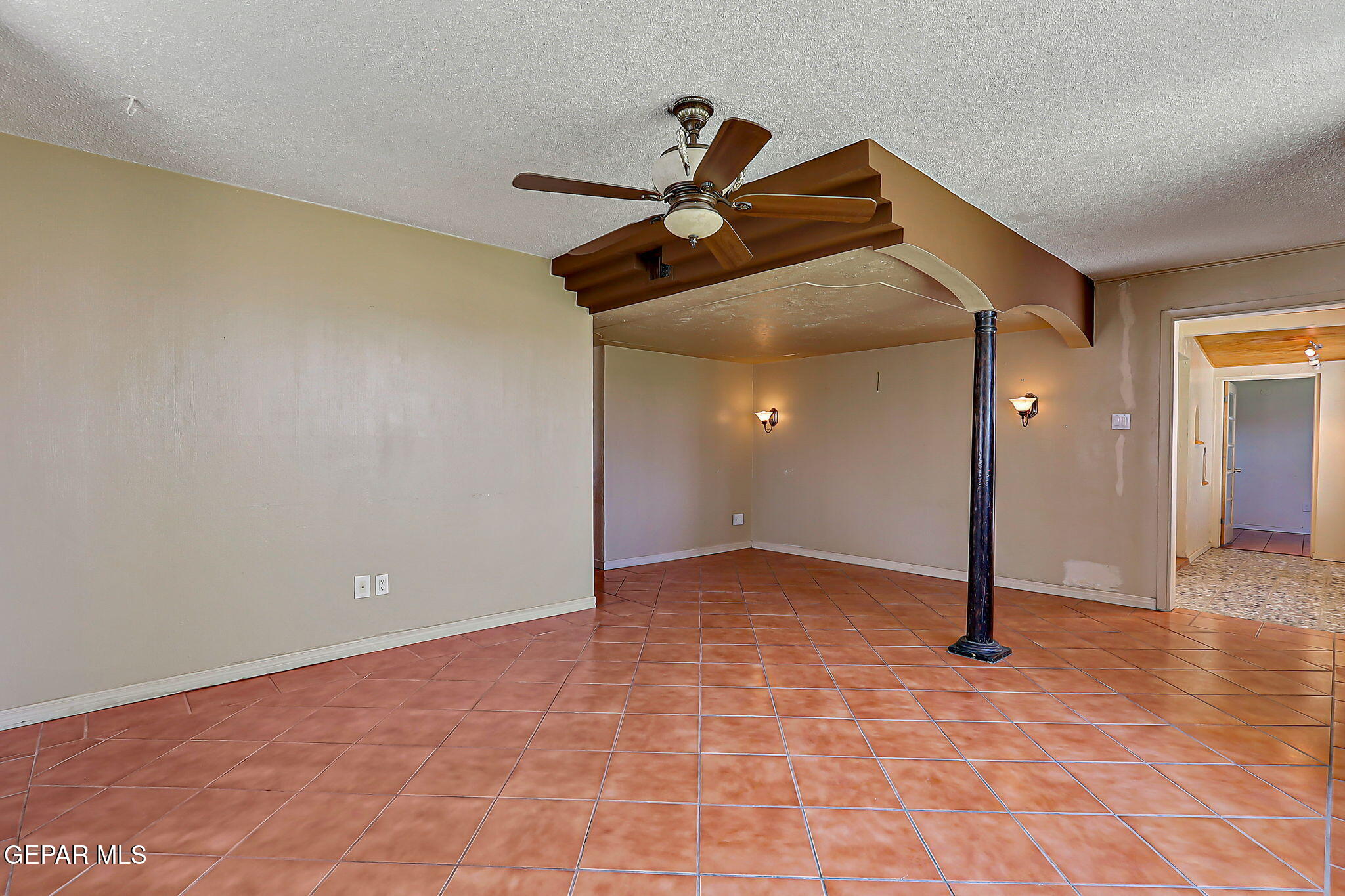 122 North Pendell Road El Paso, TX 79905 - Photo 15 of 62 a view of empty room