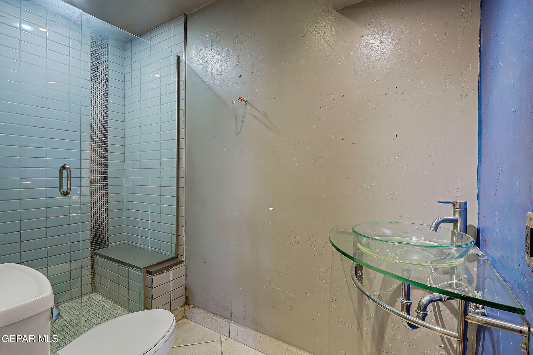 122 North Pendell Road El Paso, TX 79905 - Photo 23 of 62 a bathroom with a sink a toilet and shower