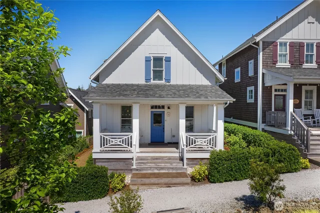$949,000 | 94 Horizon Street, Pacific Beach, WA 98571