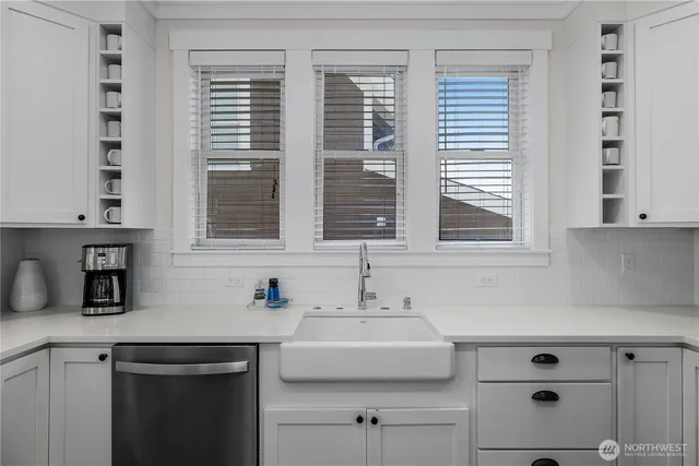 $949,000 | 94 Horizon Street, Pacific Beach, WA 98571