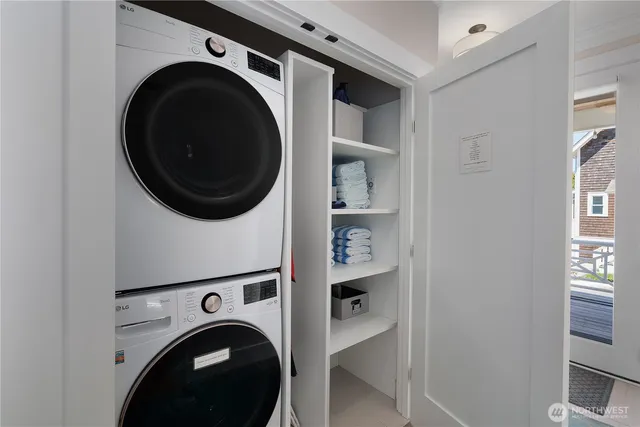 $949,000 | 94 Horizon Street, Pacific Beach, WA 98571