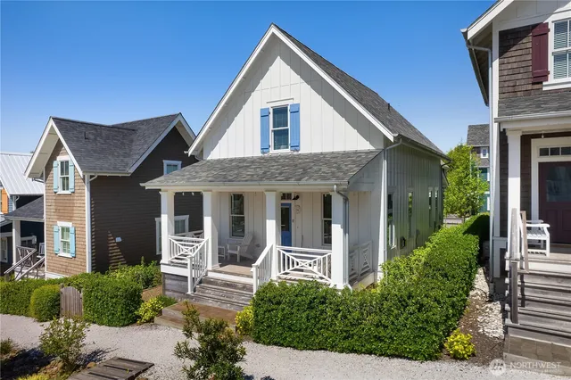 $949,000 | 94 Horizon Street, Pacific Beach, WA 98571