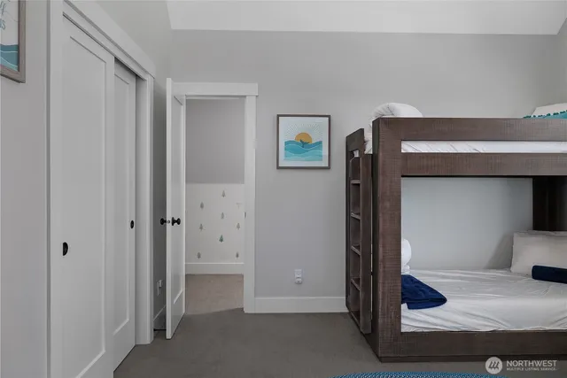 $949,000 | 94 Horizon Street, Pacific Beach, WA 98571