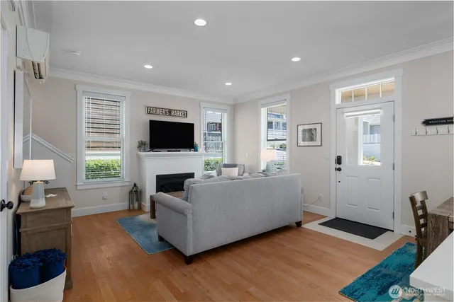 $949,000 | 94 Horizon Street, Pacific Beach, WA 98571