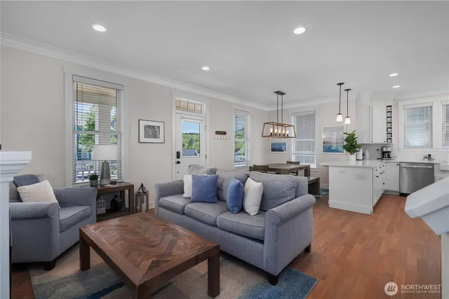 $949,000 | 94 Horizon Street, Pacific Beach, WA 98571