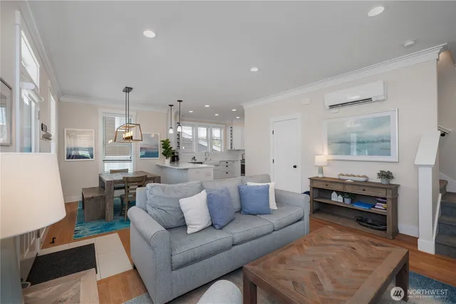 $949,000 | 94 Horizon Street, Pacific Beach, WA 98571