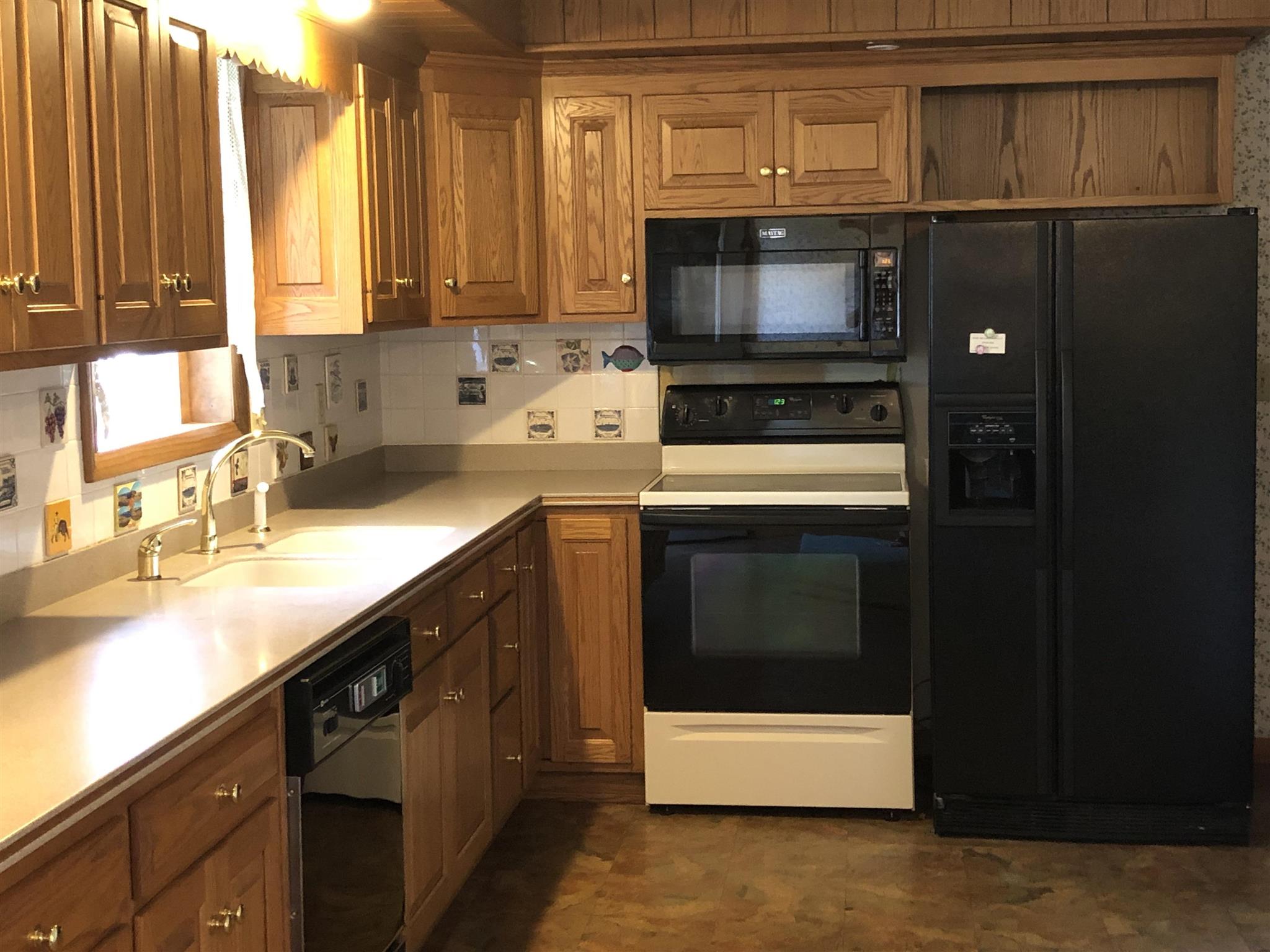 2602 Wolfe Point Drive Rochester, IN 46975 - Photo 18 of 30