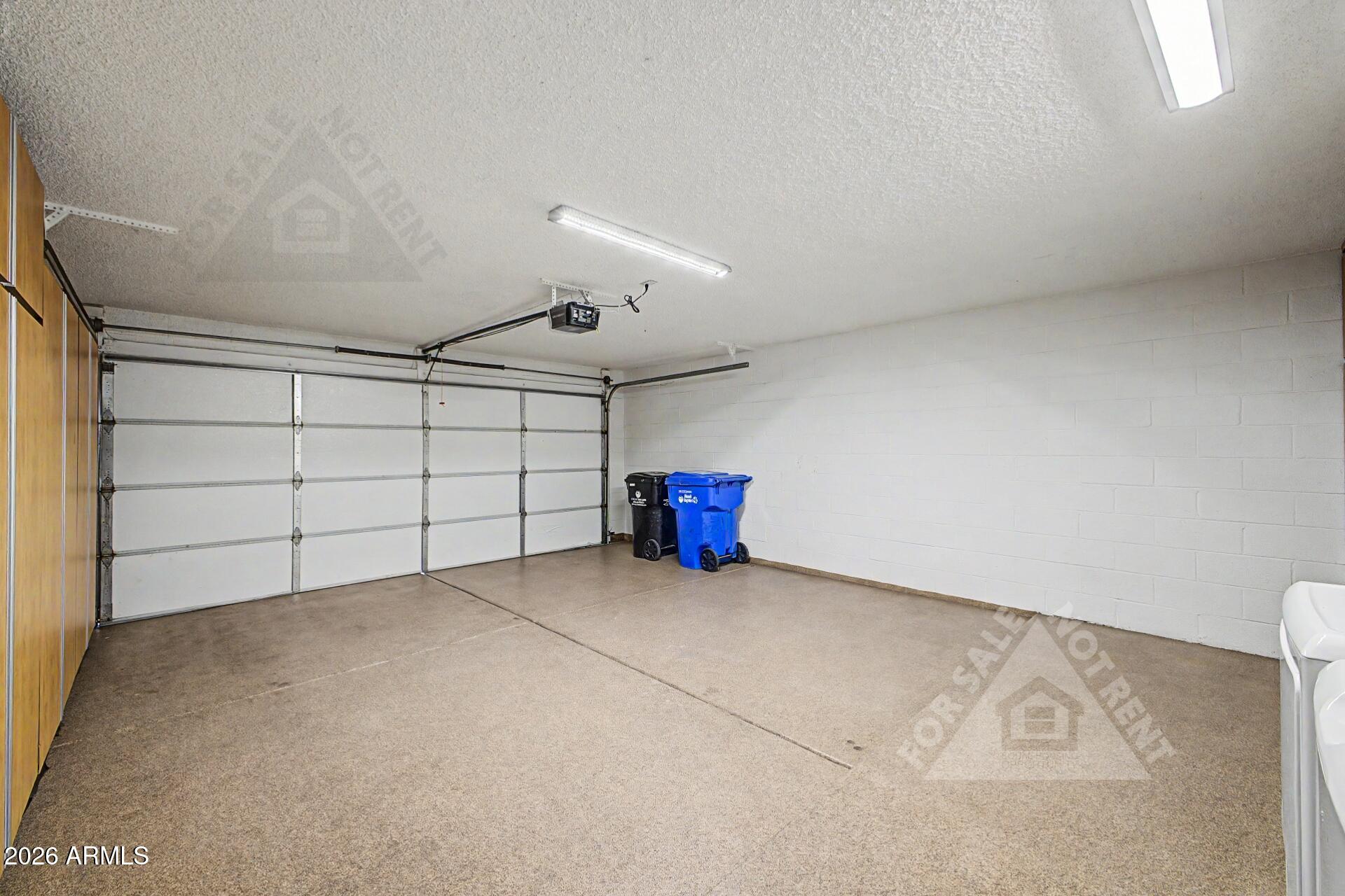 912 East Villa Rita Drive Phoenix, AZ 85022 - Photo 25 of 27 a view of a garage