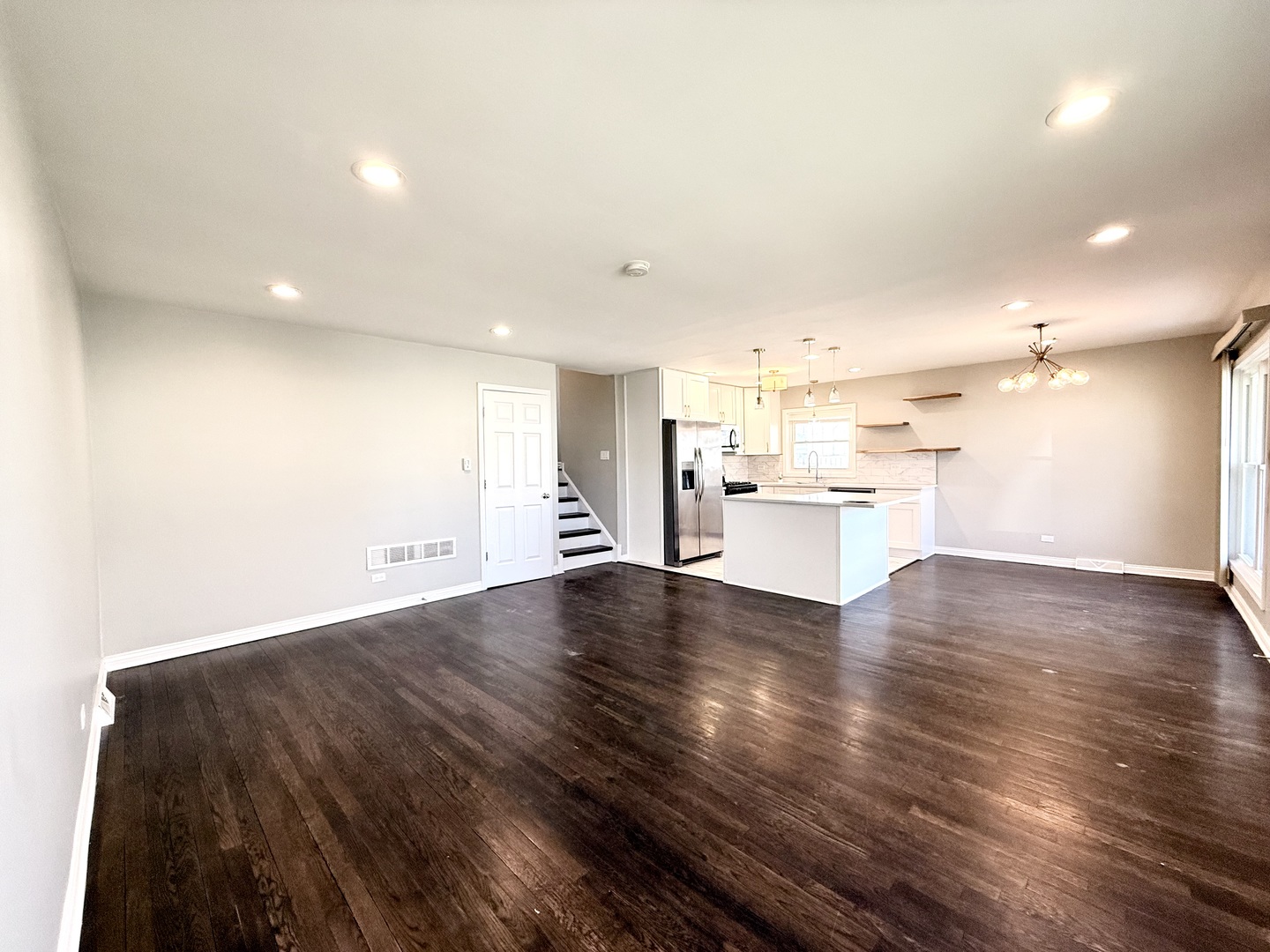 11742 South Racine Avenue Chicago, IL 60643 - Photo 2 of 17