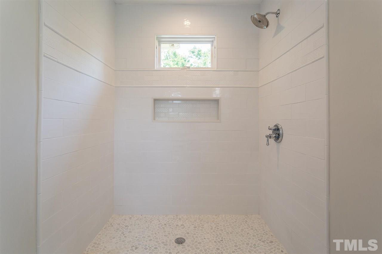 220 North East Street Raleigh, NC 27601 - Photo 29 of 30 a bathroom with a window