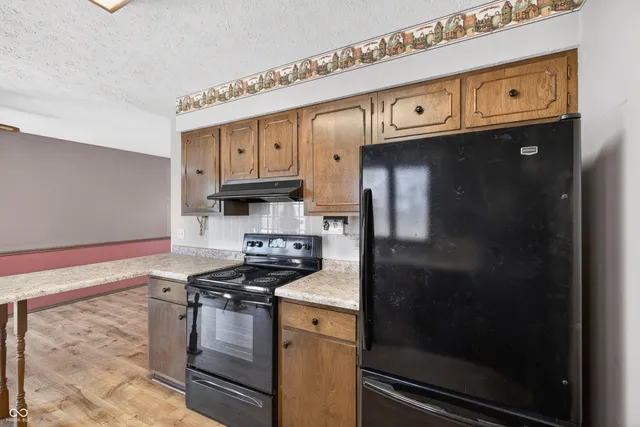 $256,000 | 600 Forest Drive, Bloomfield, IN 47424