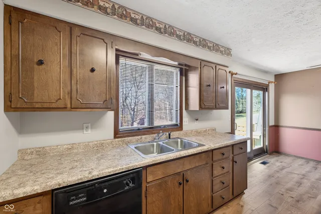 $256,000 | 600 Forest Drive, Bloomfield, IN 47424