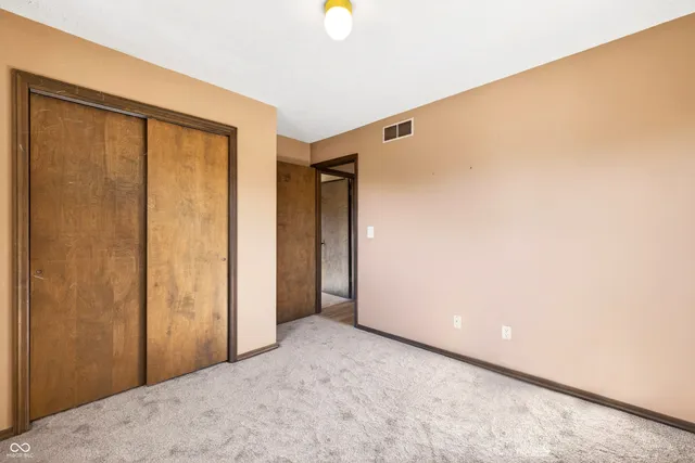 $256,000 | 600 Forest Drive, Bloomfield, IN 47424