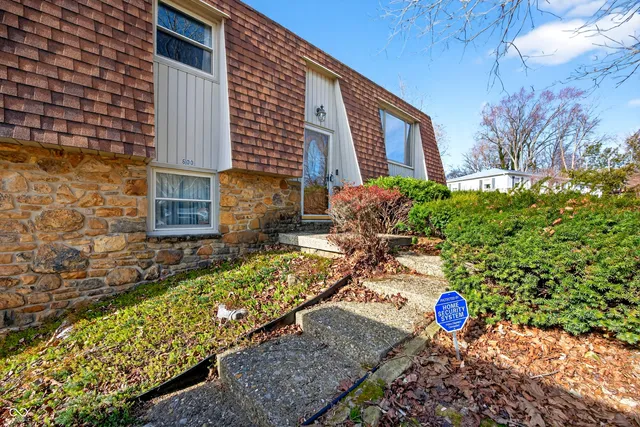 $256,000 | 600 Forest Drive, Bloomfield, IN 47424