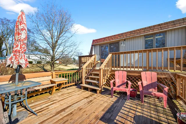 $256,000 | 600 Forest Drive, Bloomfield, IN 47424