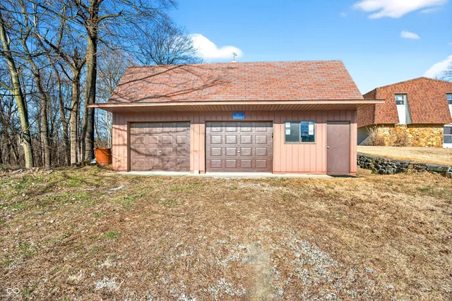 $256,000 | 600 Forest Drive, Bloomfield, IN 47424