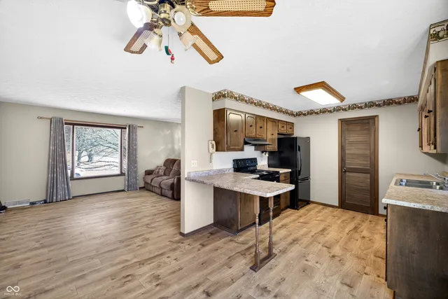 $256,000 | 600 Forest Drive, Bloomfield, IN 47424