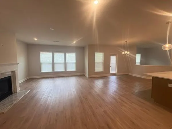 $2,600 | 5030 Sierra Creek Drive Northeast, Hoschton, GA 30548