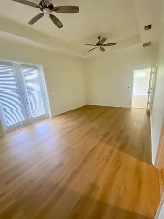 $4,950 | 4113 West McKay Avenue, Tampa, FL 33609