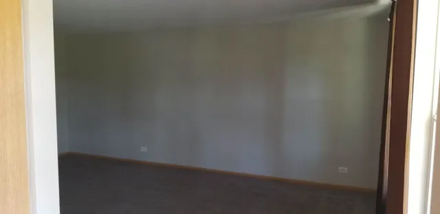 $2,080 | 705 Four Seasons Boulevard, Aurora, IL 60504