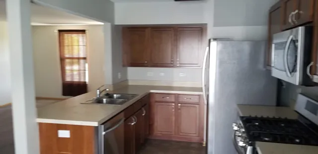 $2,080 | 705 Four Seasons Boulevard, Aurora, IL 60504