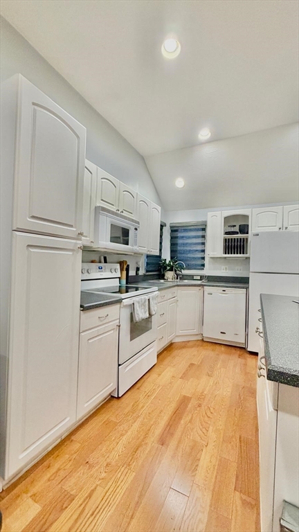 33 Winter Street, Unit 2 Franklin, MA 02038 - Photo 4 of 17