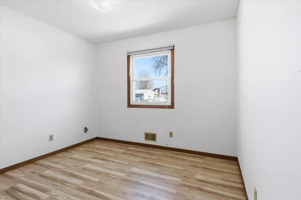$500,000 | 3575 Vermillion Street, Hastings, MN 55033