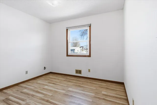 $500,000 | 3575 Vermillion Street, Hastings, MN 55033