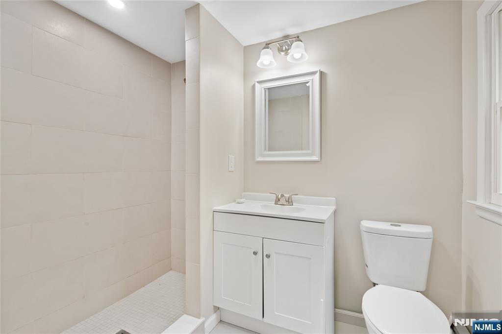 13 Hunters Lane Andover, NJ 07821 - Photo 22 of 35