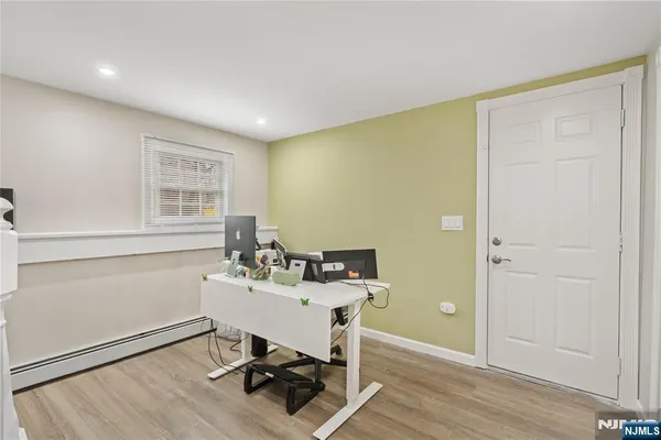 $550,000 | 13 Hunters Lane, Andover, NJ 07821