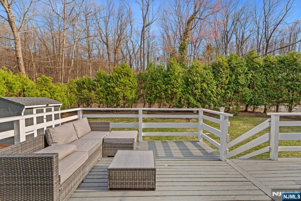 13 Hunters Lane Andover, NJ 07821 - Photo 28 of 35