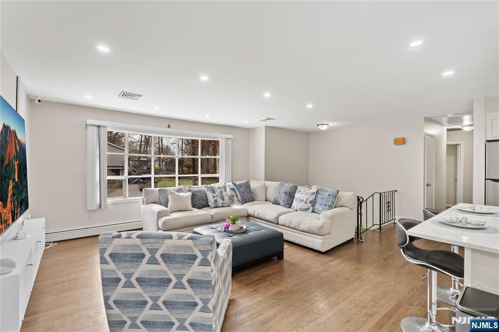 13 Hunters Lane Andover, NJ 07821 - Photo 5 of 35