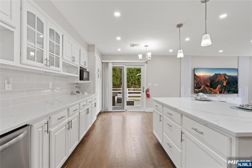 13 Hunters Lane Andover, NJ 07821 - Photo 9 of 35