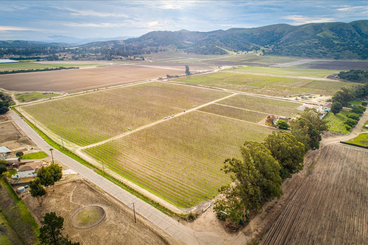 4892 Hapgood Road Lompoc, CA 93436 - Photo 10 of 32 a view of an outdoor space and a lake view