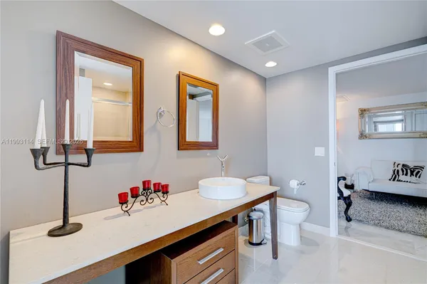 $5,500 | 495 Brickell Avenue, Unit 3505, Miami, FL 33131