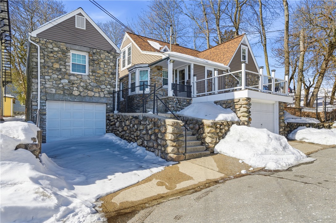 56 Mailloux Street Woonsocket, RI 02895 - Photo 2 of 49