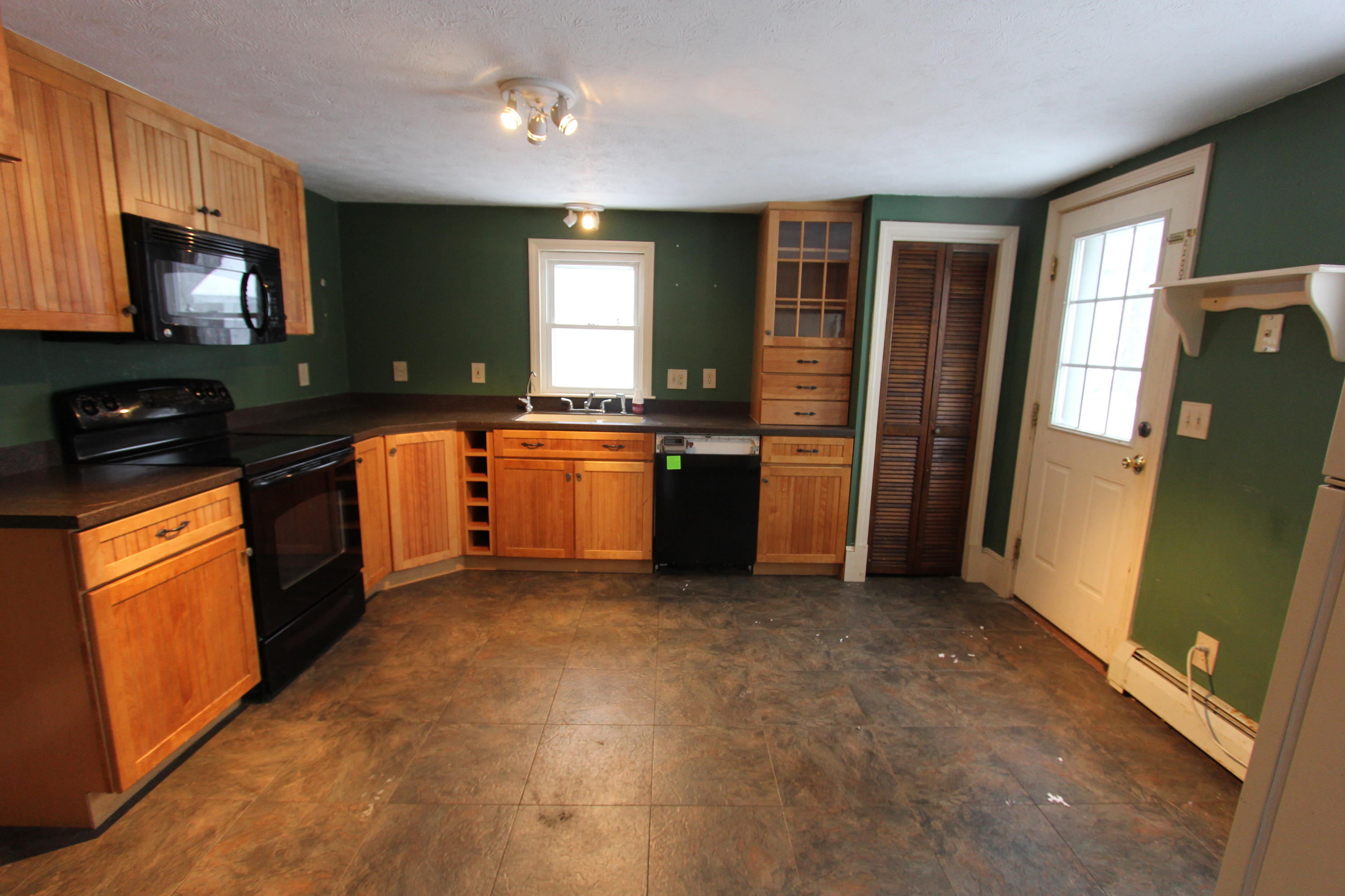 521 Lindsey Road Wells, ME 04090 - Photo 2 of 30 IMG_2983