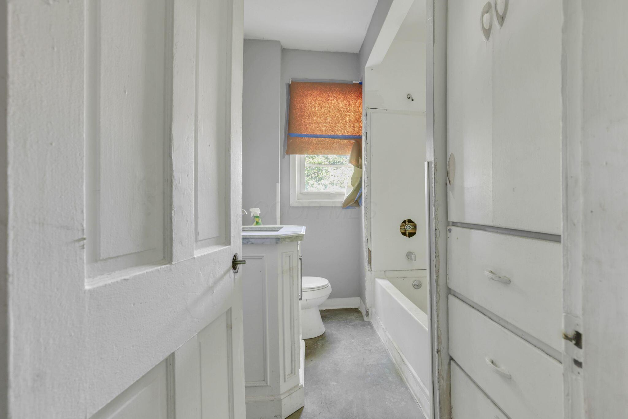 2717 McGuffey Road Columbus, OH 43211 - Photo 15 of 26